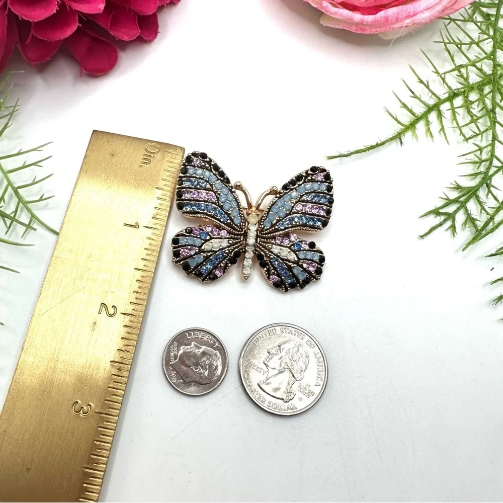 NEW⚜️Butterfly Blue Crystal Embellished Brooch